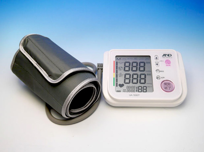 画像:音声血圧計 UA-1030T